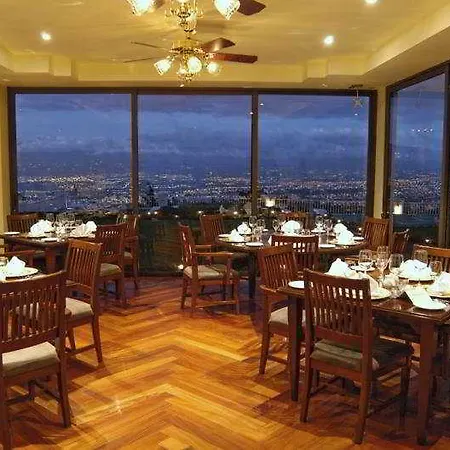 White House Hotel